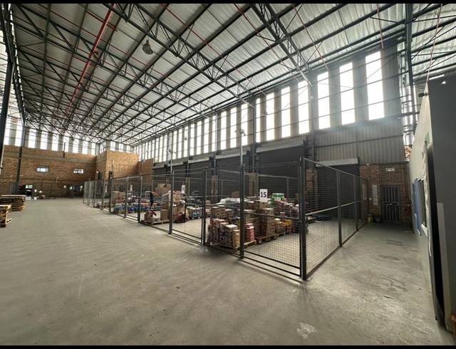 7,625M² WAREHOUSE TO LET IN NORTH RIDING